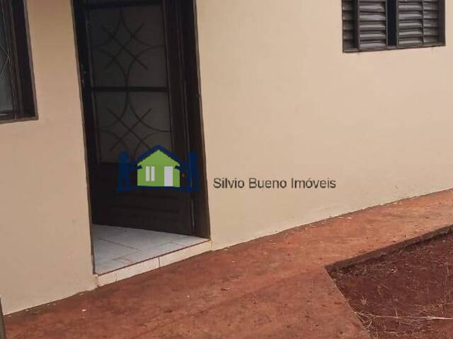#82 - Casa para Locação em Itápolis - SP - 2