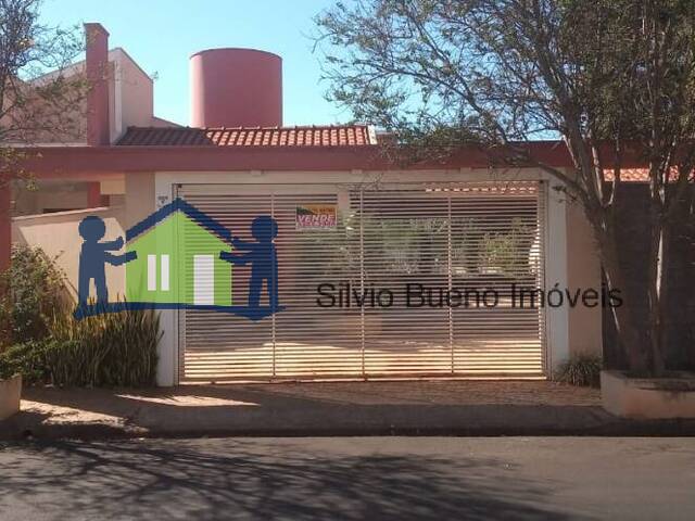 #220 - Casa para Venda em Itápolis - SP