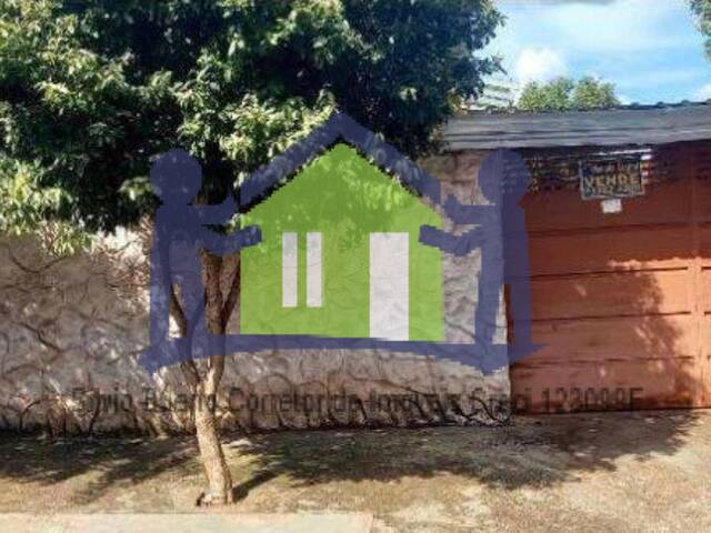 #638 - Casa para Venda em Itápolis - SP