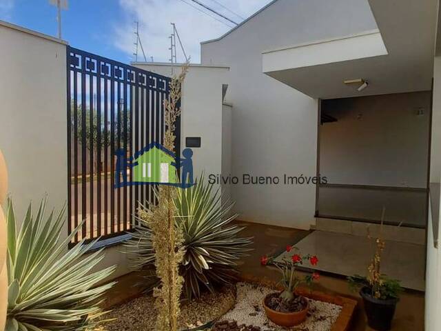 #731 - Casa para Venda em Itápolis - SP