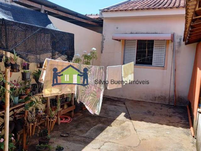 #931 - Casa para Venda em Itápolis - SP