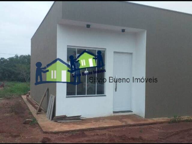 #1084 - Casa para Venda em Itápolis - SP