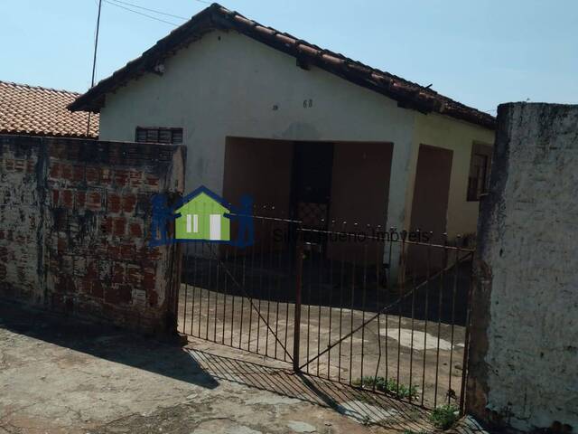 #1162 - Casa para Venda em Itápolis - SP