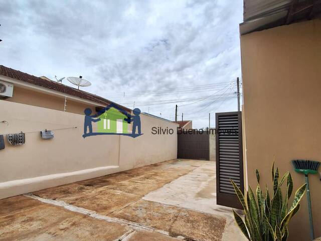 #1202 - Casa para Venda em Itápolis - SP