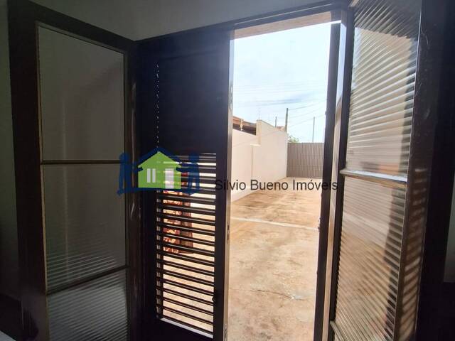 #1202 - Casa para Venda em Itápolis - SP
