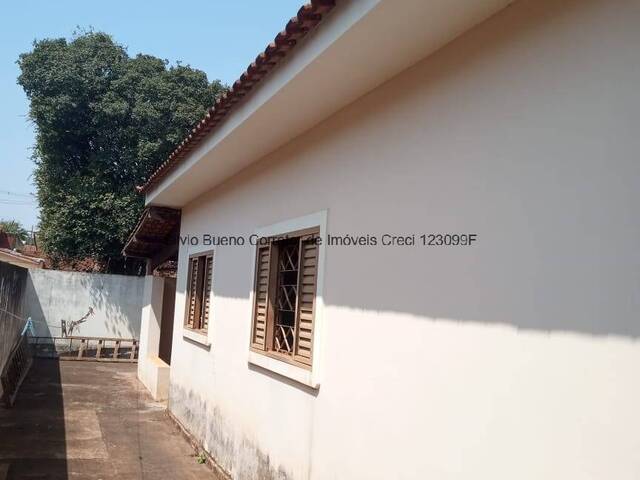 #1550 - Casa para Venda em Itápolis - SP