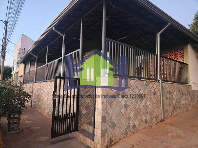 #1640 - Casa para Venda em Itápolis - SP - 1