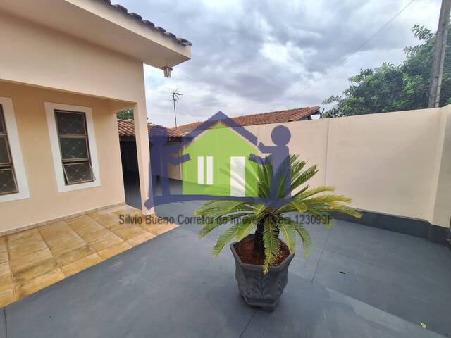 #1655 - Casa para Locação em Itápolis - SP - 2
