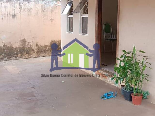 #1696 - Casa para Venda em Itápolis - SP - 2